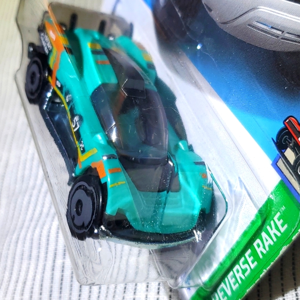 Hot Wheels - Picture 3 of 9